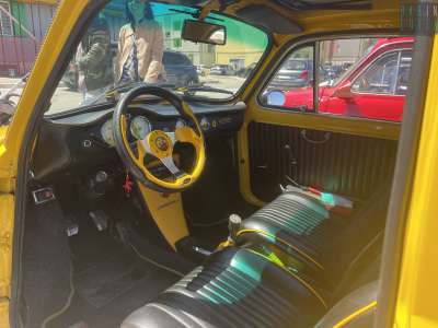 Gli interni per� sono stati stravolti con sedili, volante e cruscotto sportivi